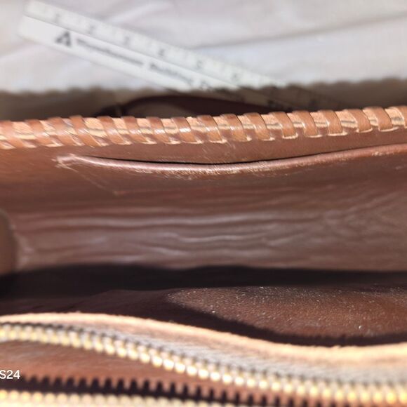 Vintage tooled leather Med. bag 9" - Picture 12 of 16